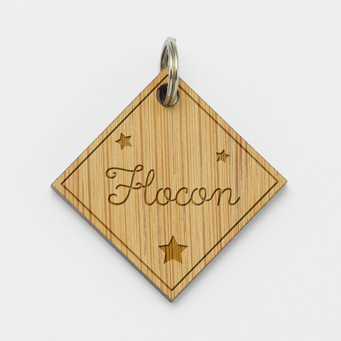 Médaille personnalisée bois gravée losange 35x35 mm nom + pictogrammes