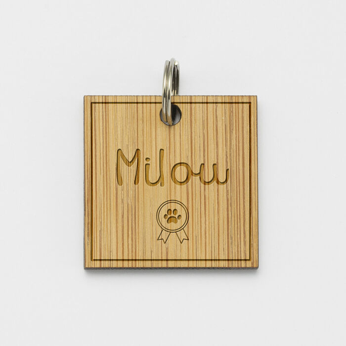 Médaille personnalisée bois gravée carré 27x27 mm nom + pictogramme