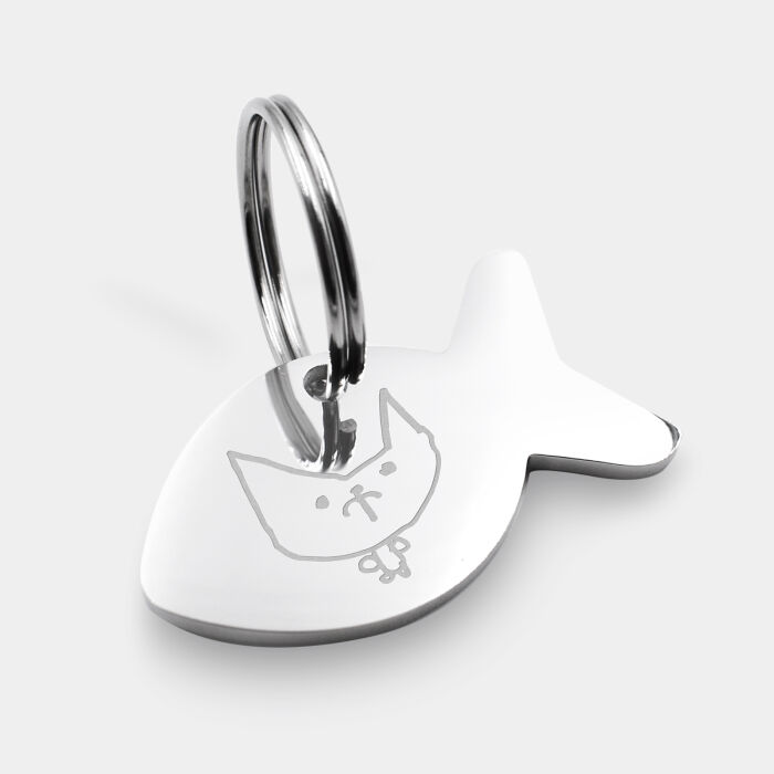 Médaille personnalisée acier argenté gravé poisson 34x19 mm dessin chat