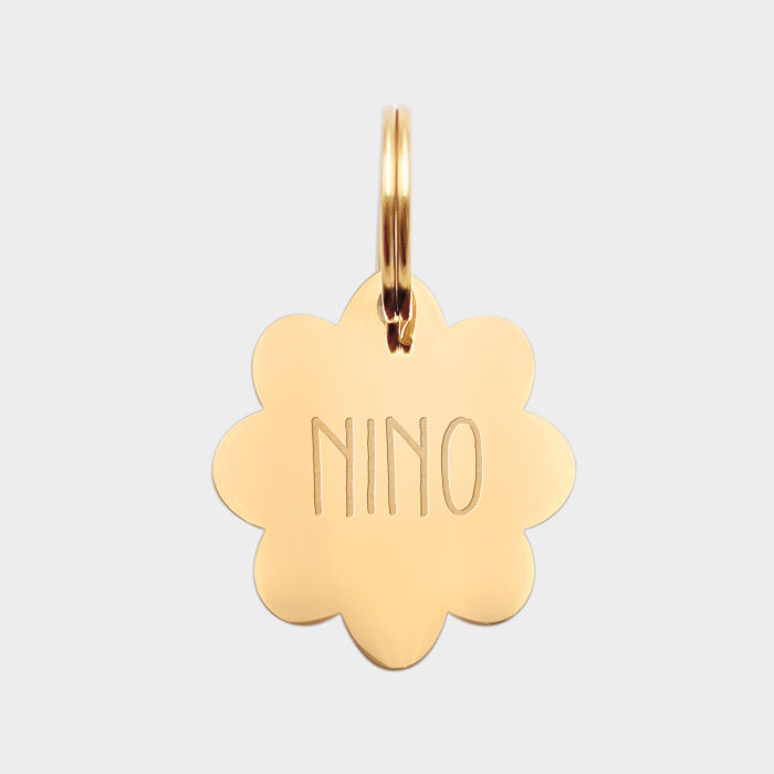 Médaille chat gravée acier doré fleur 22x25 mm