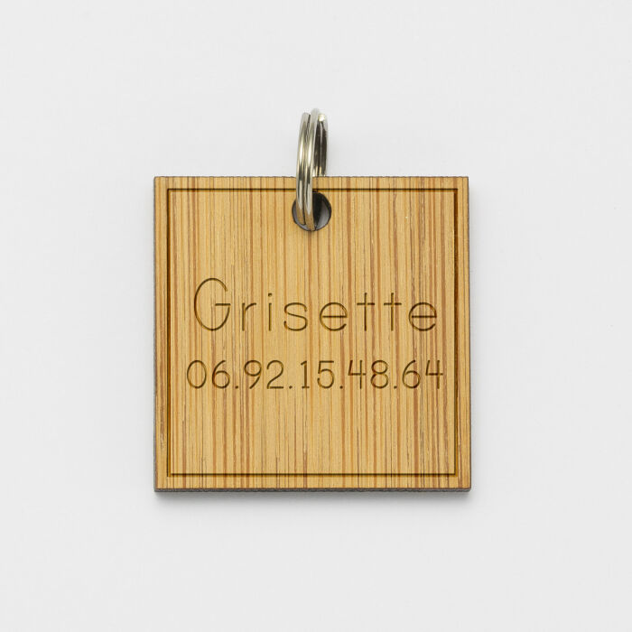 Médaille chat gravée bois carré 27x27 mm