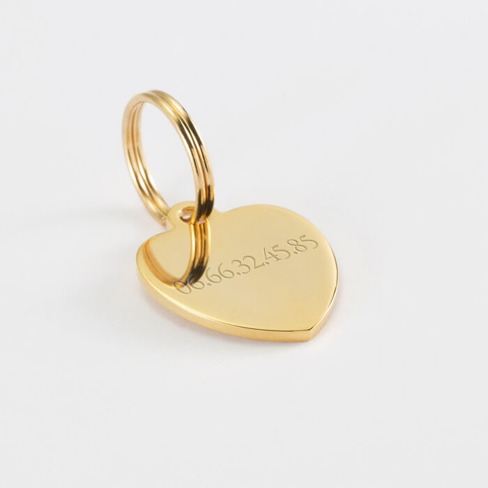 Médaille chat gravée acier doré cœur 18x22 mm