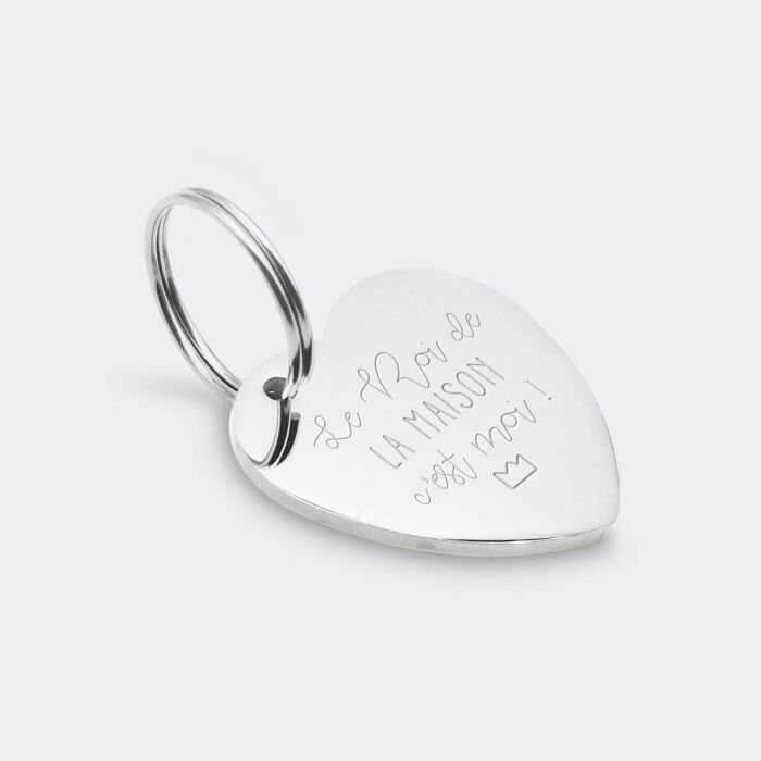 Médaille chat gravée acier argenté coeur biais 19x21 mm