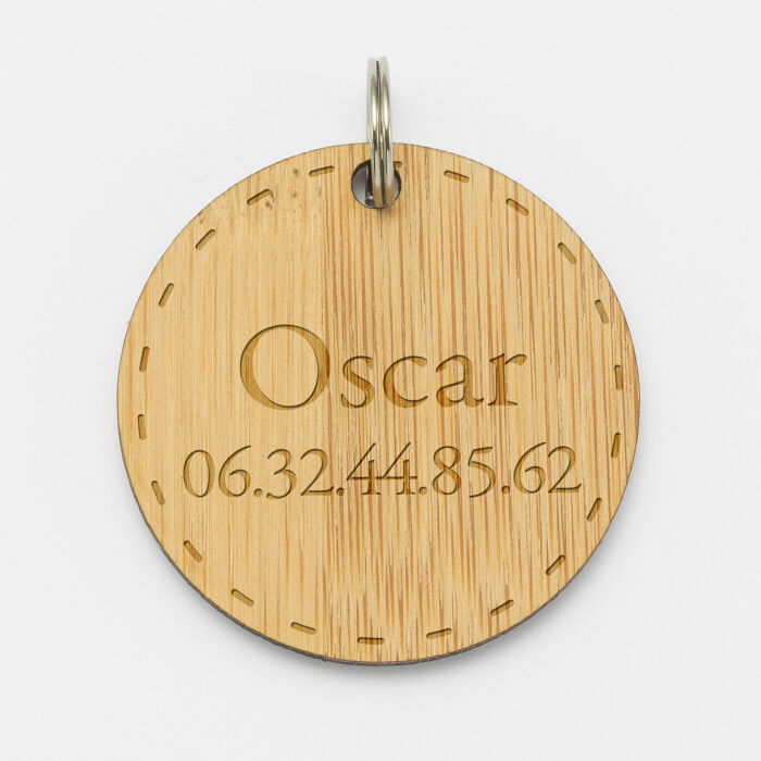 Médaille chien gravée bois ronde 35 mm - nom + numero