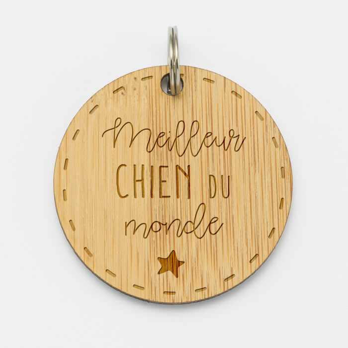 Médaille chien gravée bois ronde 35 mm - citation chien